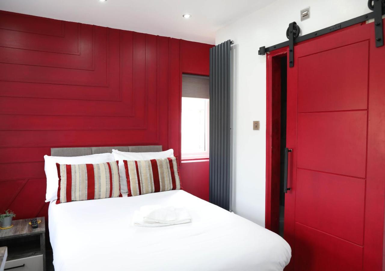 Cb Stays - Private Rooms With Ensuite And Kitchenette In Питерборо Екстериор снимка