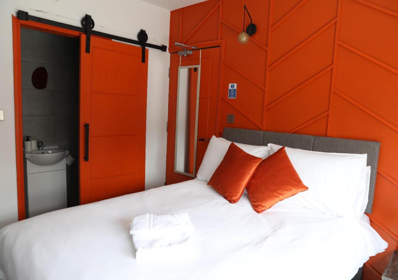 Cb Stays - Private Rooms With Ensuite And Kitchenette In Питерборо Екстериор снимка