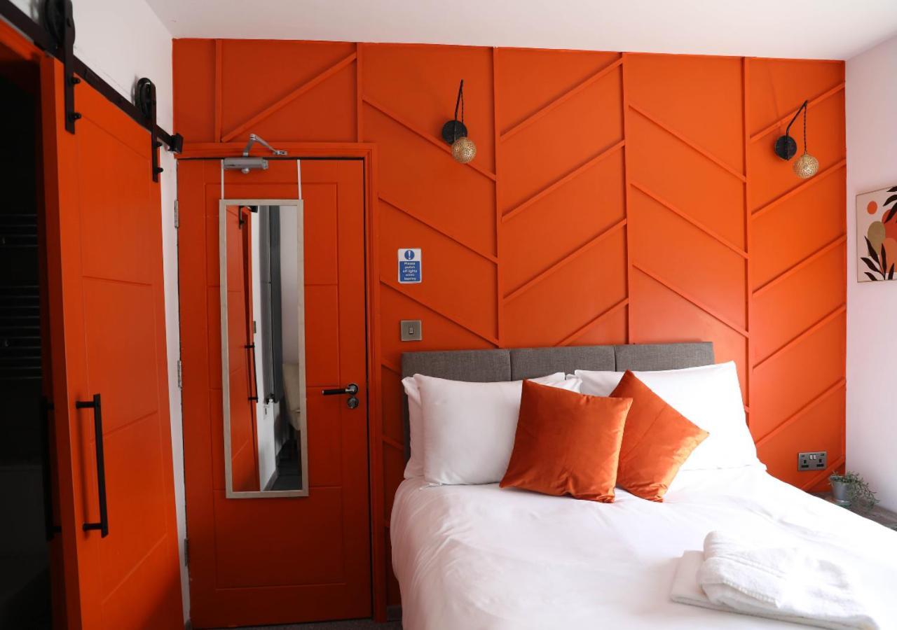 Cb Stays - Private Rooms With Ensuite And Kitchenette In Питерборо Екстериор снимка