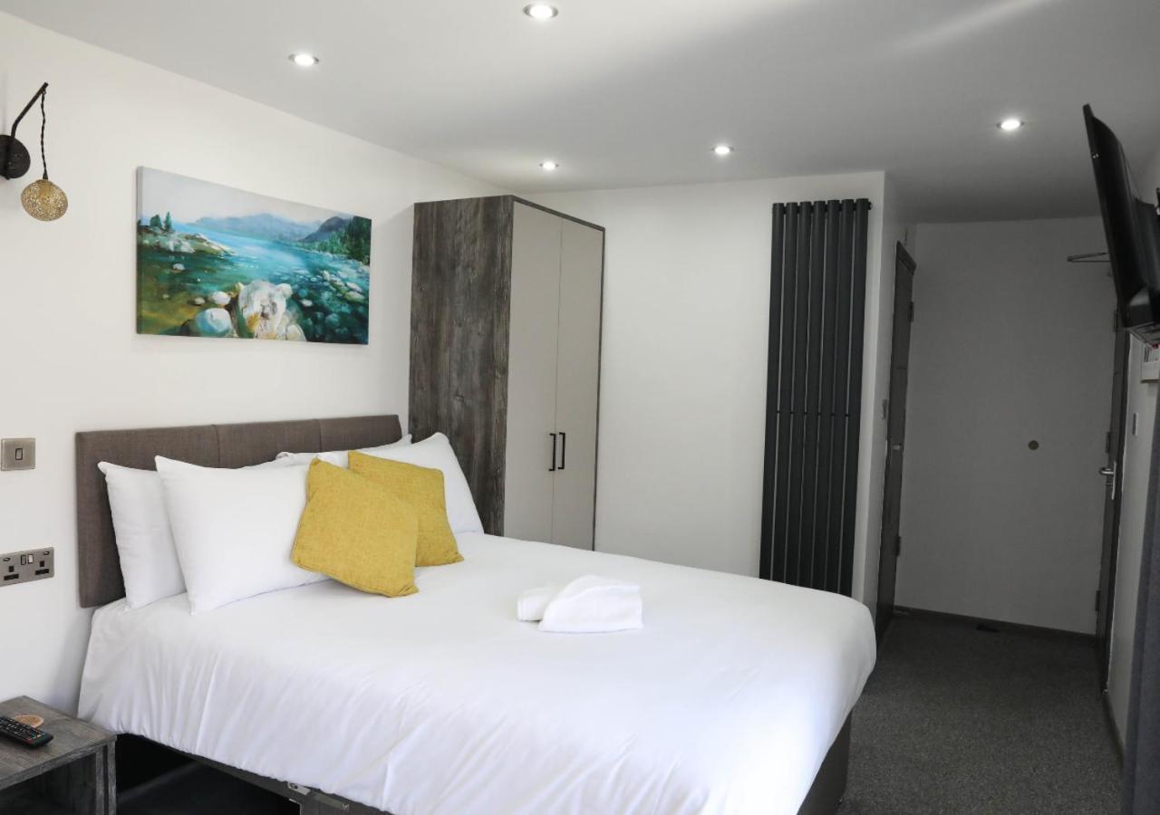 Cb Stays - Private Rooms With Ensuite And Kitchenette In Питерборо Екстериор снимка